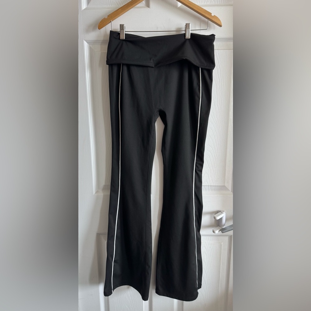 Sommer Ray Active Piping Detail Flare Pant